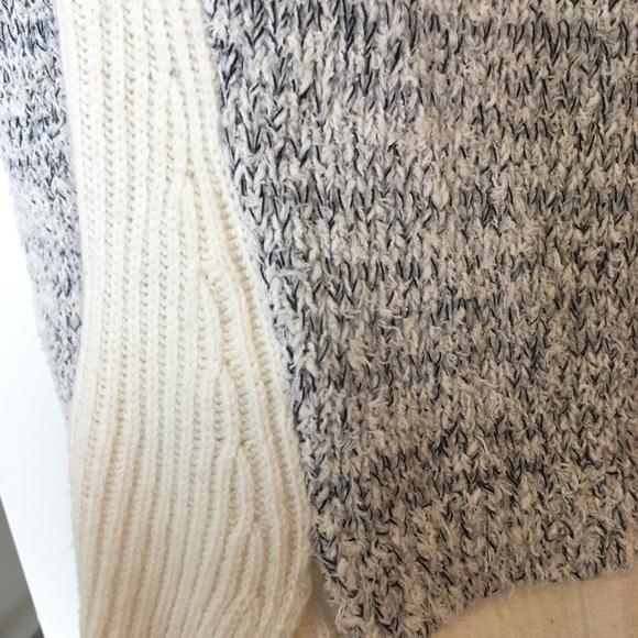 Gray/white LOFT sweater - Picture 2 of 4